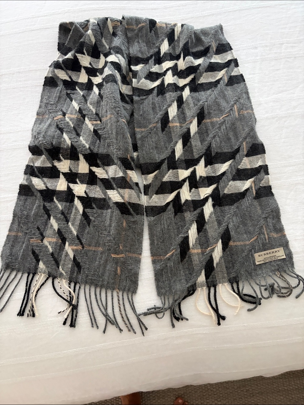 Burberry Cashmere Gray Black Cream Plaid Fringe Scarf